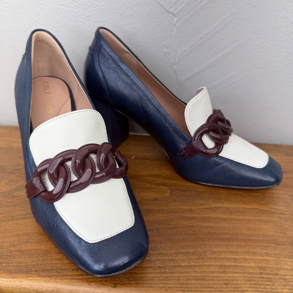 Cole Haan Grand 360 Navy Cream Block Heel Loafer Pumps W27274 Chain Detail